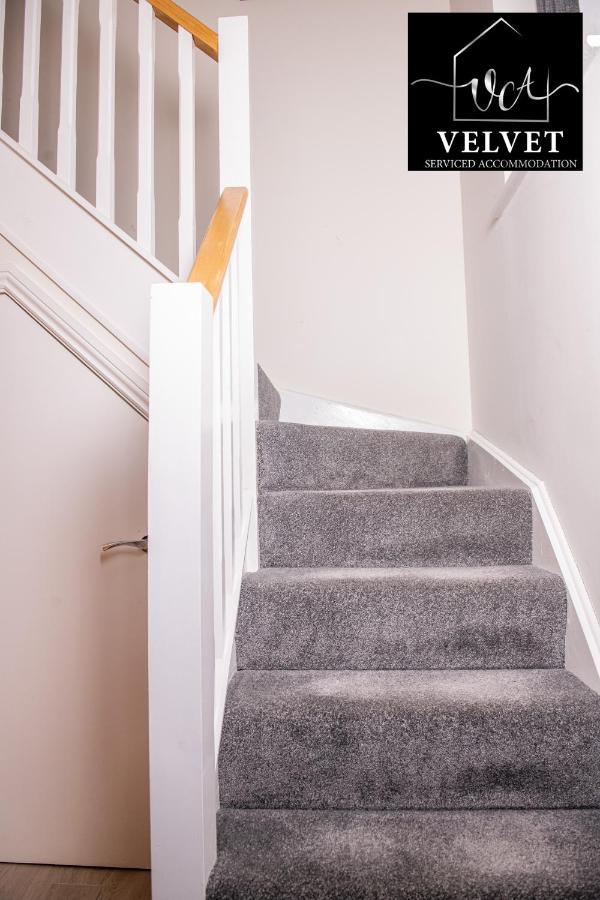 Apartamento 1 Bed House , Free Wifi,Free Parking,Leasure,Business Swansea Exterior foto