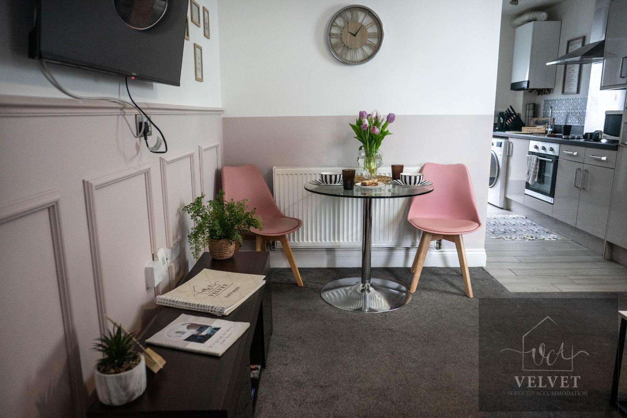 Apartamento 1 Bed House , Free Wifi,Free Parking,Leasure,Business Swansea Exterior foto